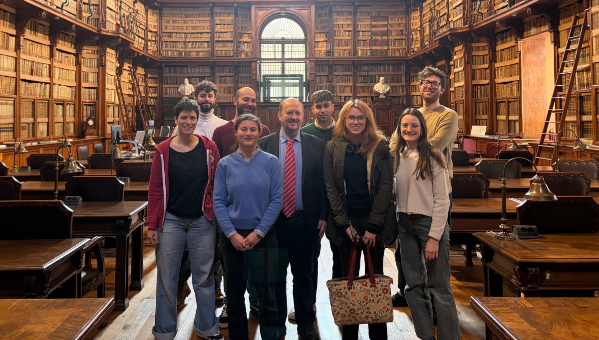 Adrian Papahagi lectures in&nbsp;Rome